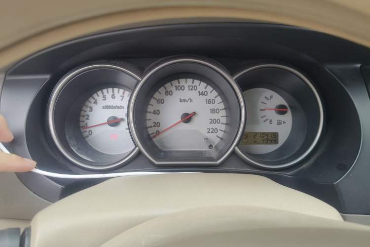 Used Nissan Livina 2010 Jingyue Edition 1.6L Automatic Supercharged Model