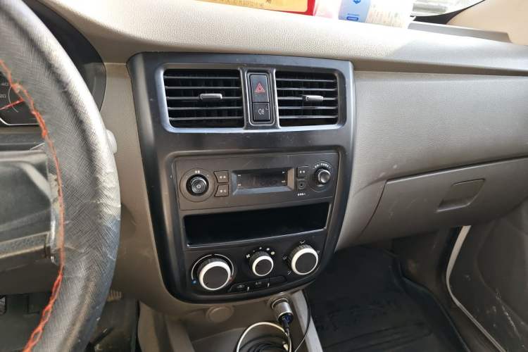 Used Wuling Rongguang V 2018 1.2L Practical Model