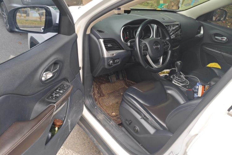 Used Jeep Cherokee 2016 2.4L Leading Edition