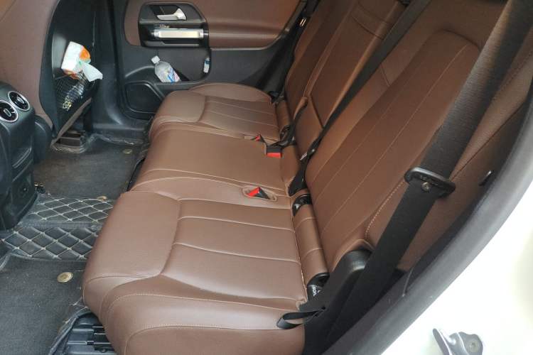 Used Mercedes-Benz GLB 2021 GLB 200 Fashion Model Left Rear Seat