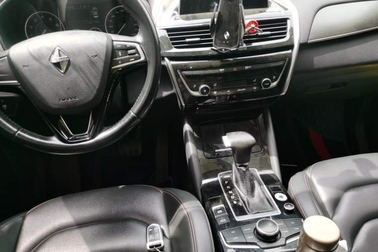 Used BORGWARD BX5 2017 20TGDI Automatic Two-Wheel Drive Pioneer Edition
