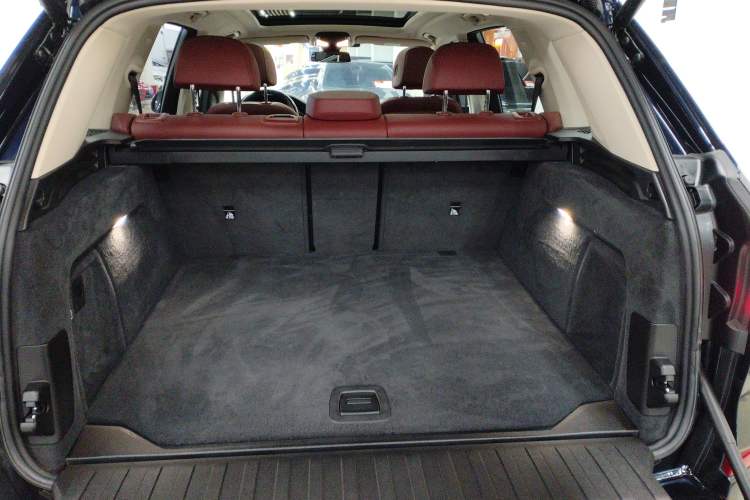 Used BMW X5 2022 Restyled xDrive 30Li Luxury Version M Sport Package
