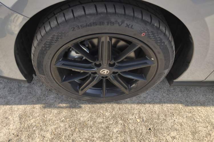 Used Changan UNI-V iDD 2023 Zhidian iDD 1.5T 113km Smart & Fun Version (Rapid Edition)