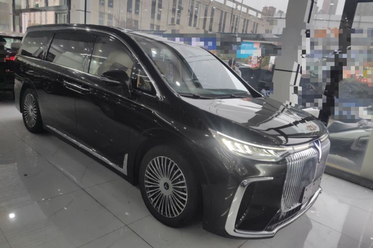 Used VOYAH Dream 2025 PHEV Four-Wheel-Drive Flagship Kunpeng Edition Front Right 45 Deg