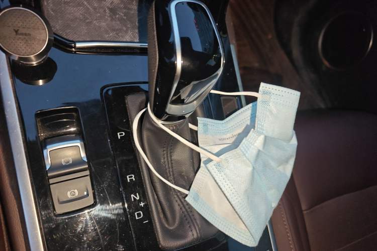 Used Wey VV7 2017 2.0T Flagship Model Gear Lever