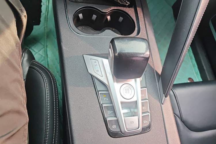 Used BYD Song Pro 2019 1.5T Automatic Elite Edition Gear Lever