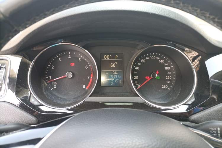 Used Volkswagen Sagitar 2015 1.6L Automatic Comfort Model
