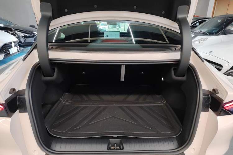 Used ARCFOX Alpha S5 2024 708MAX 200kW
