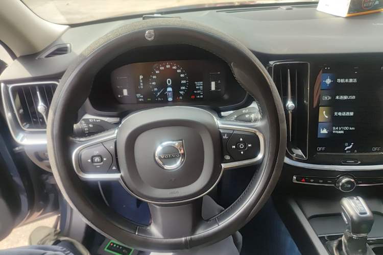 Used Volvo S60 2020 T4 Zhiyi Luxury Edition
