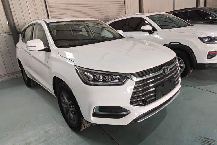 Used BYD Song 2020 Classic Edition 1.5T Automatic Elite Model Front Right 45 Deg