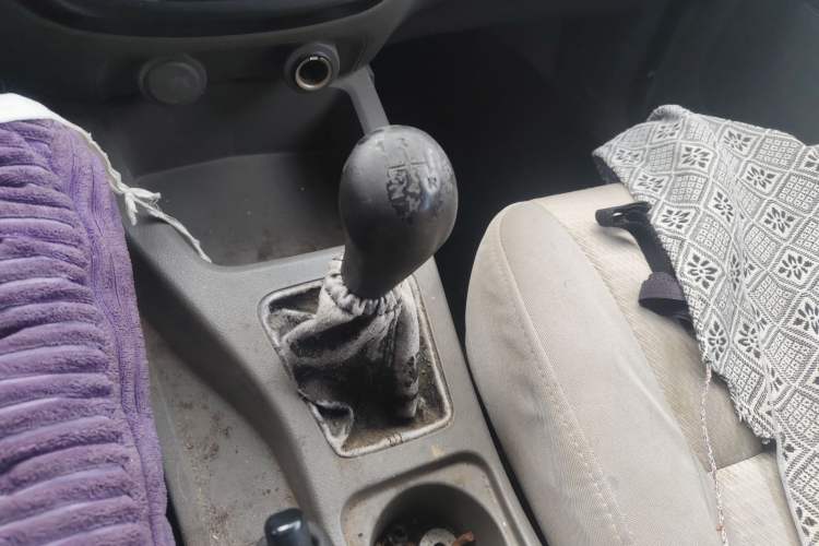 Used Wuling Rongguang V 2015 1.2L Practical Model Gear Lever