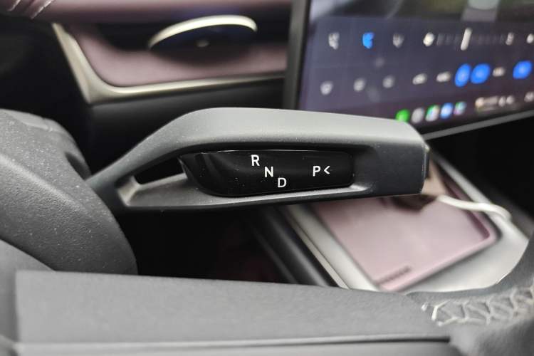 Used Xiaomi Auto SU7 2024 Rear-Drive Long-Range Intelligent Driving Version Gear Lever