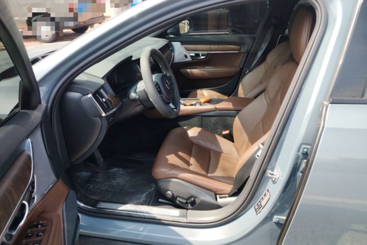 Used Volvo V90 2021 Cross Country B5 AWD Smart Range Edition Left Front Seat