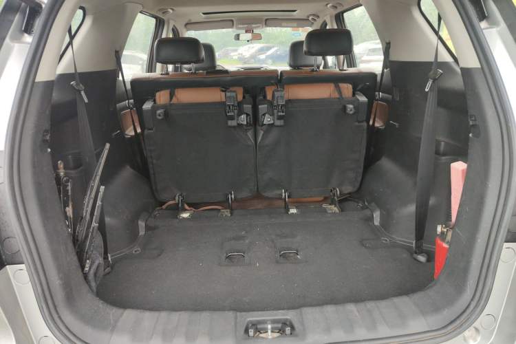 Used CHANGAN OSHAN CX70 2016 1.6L Manual Luxury Model Trunk