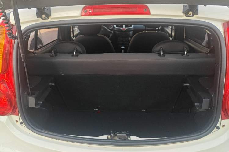 Used Chery QQ 2013 1.0L Manual Happy Edition Trunk