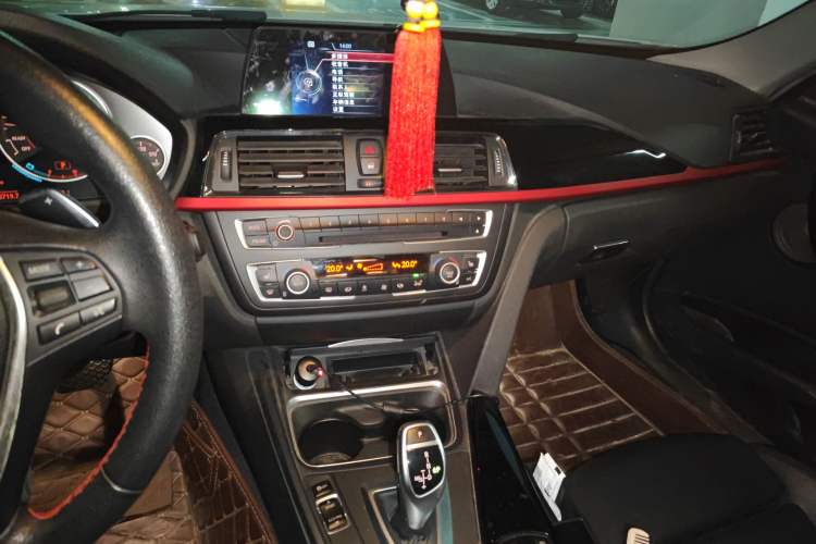 Used BMW 3 Series 2015 320i Sport Design Package