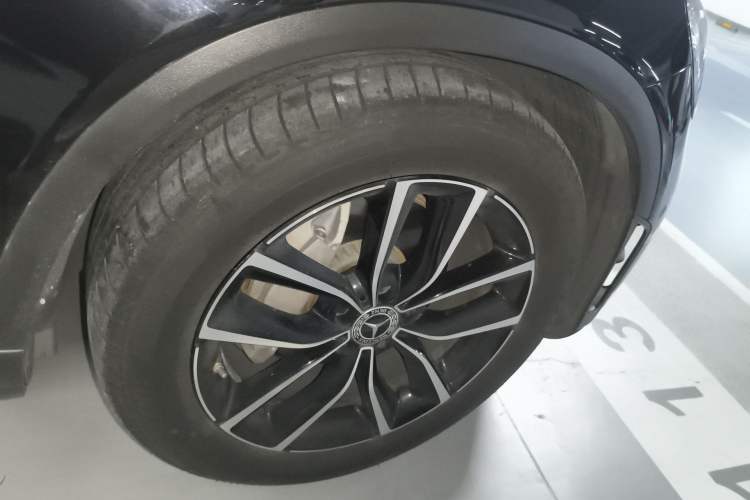 Used Mercedes-Benz GLC 2020 Facelift GLC 300 L 4MATIC Dynamic Edition
