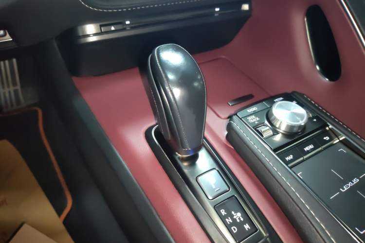 Used Lexus LC 2018 500h Gear Lever