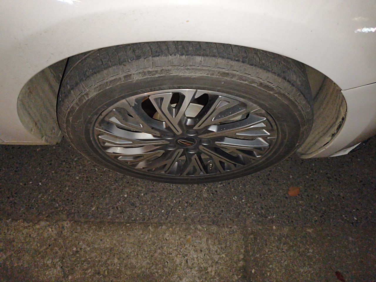 Hongqi H5 2023 2.0T Automatic Smart Connect Flagship Edition - Chinese Trim Chang — снимка 8