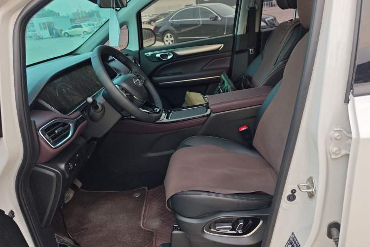 Used GAC Trumpchi M6 2023 PRO 270T DCT Luxury Edition Left Front Seat