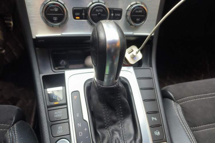Used Volkswagen FAW-Volkswagen CC 2016 1.8TSI Luxury Model Gear Lever