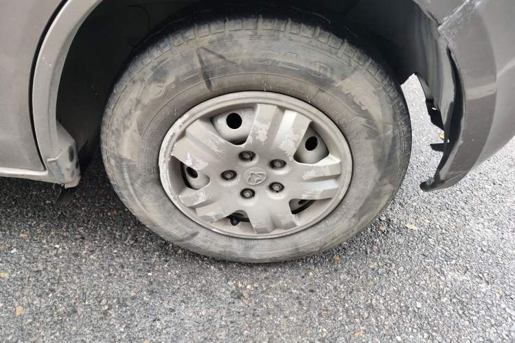 Used CHANGAN KAICHENG Ruixing M60 2019 1.5L Business Version China VI 6-Seater DAM15KR Right Front Wheel Hub