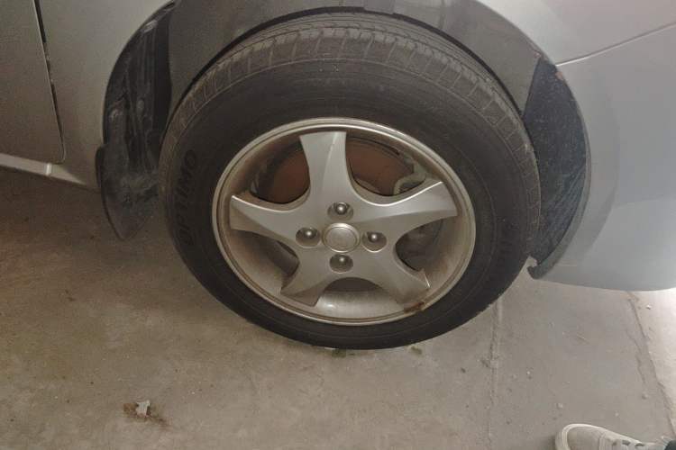 Used FAW Weizhi V5 2012 1.5L Manual Entry-Level Trim
