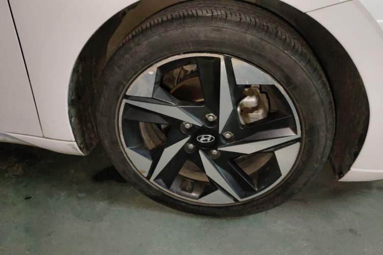 Used Hyundai Elantra 2021 1.5L CVT LUX Prestige Edition
