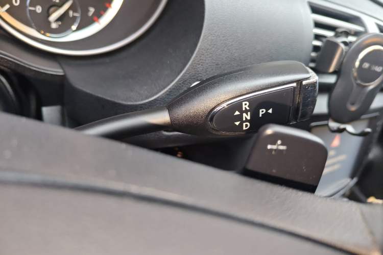 Used Mercedes-Benz R-Class 2015 R 400 4MATIC Business Model