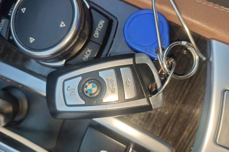Used BMW 7 Series 2014 730Li Premium Edition Vehicle Key