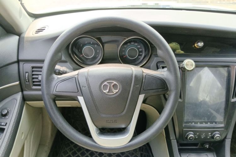 Used BAIC Senova D50 2014 1.5L manual standard version