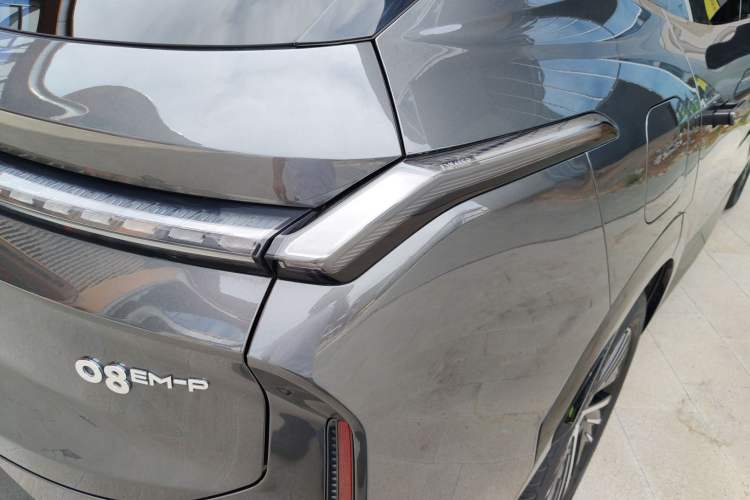 Used Lynk & Co 08 EM-P 2023 220km All-Wheel-Drive Performance Halo
