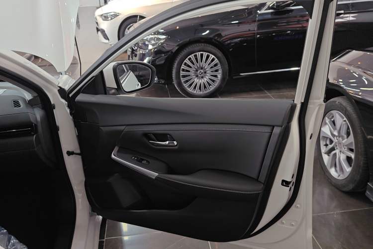 Used Nissan Sylphy 2026 Model 1.6L CVT Enjoyment Edition
