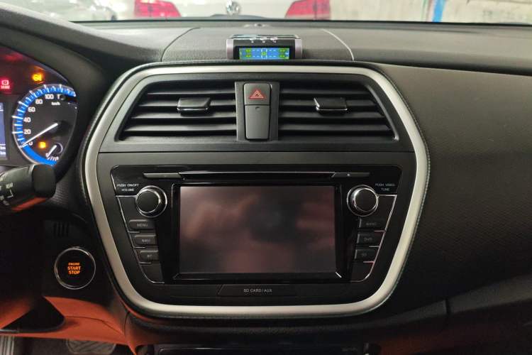 Used Suzuki S-Cross 2014 1.6L CVT Two-Wheel Drive Elite Version
