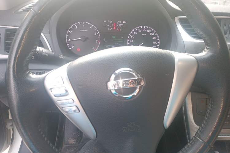 Used Nissan Sylphy 2014 1.6XV CVT Deluxe Edition Steering Wheel