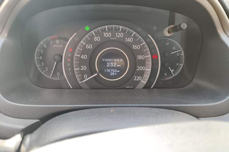 Used Honda CR-V 2012 2.4L four-wheel drive luxury version Odometer Close Up