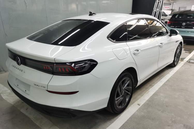 Used Volkswagen Lamando 2024 Lingdu L 200TSI DSG Trendy & Spicy Edition Rear Right 45 Deg