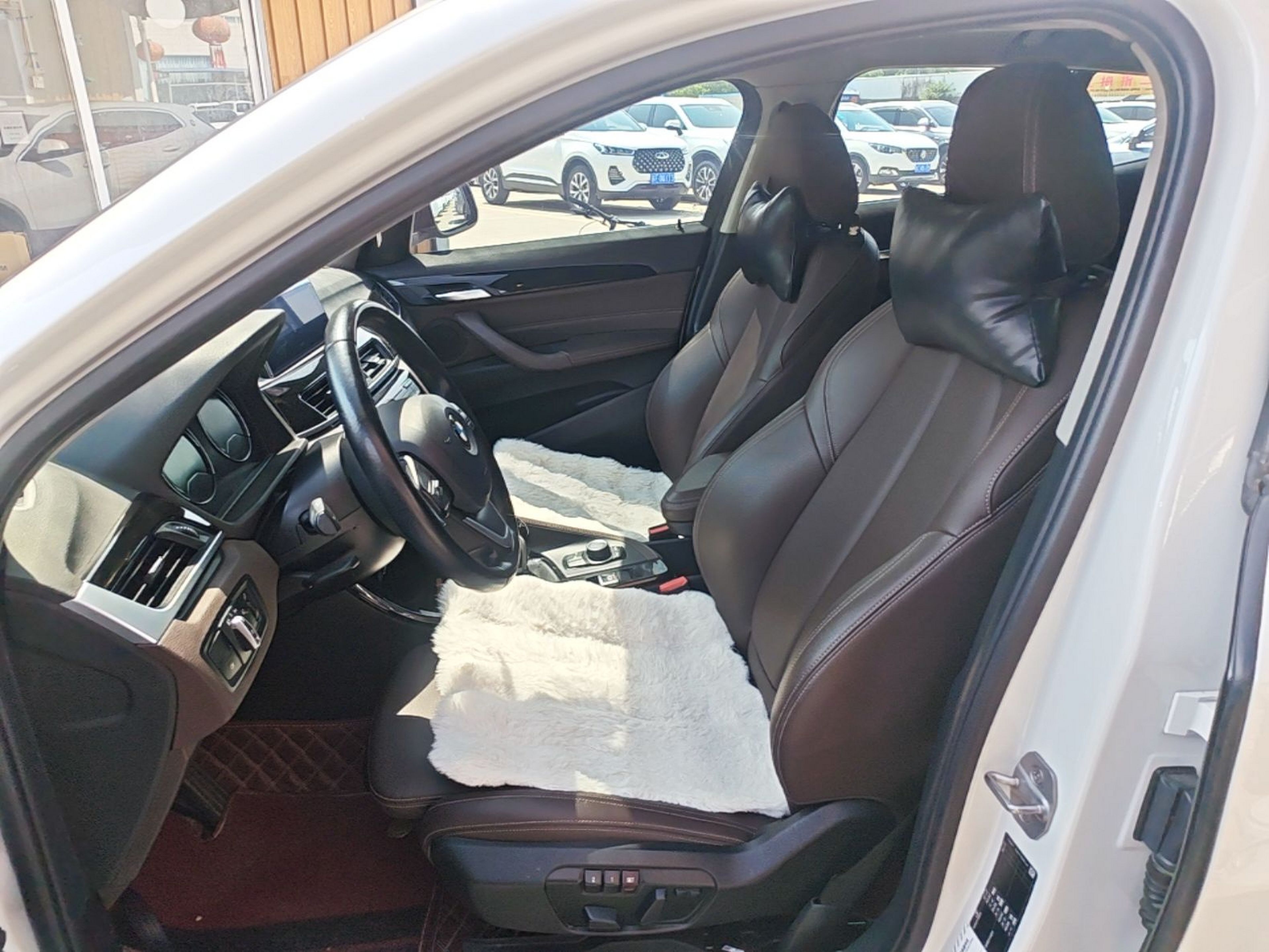 Vordere Reihe im Auto