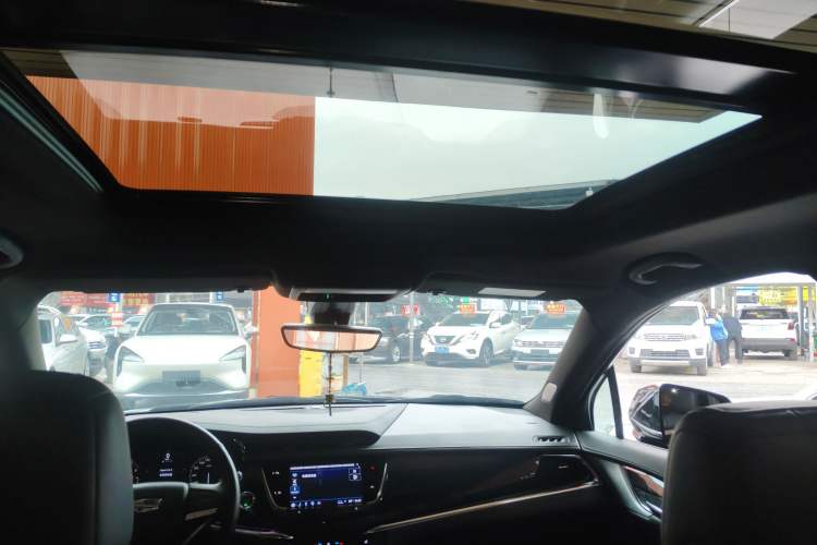 Used Cadillac XT6 2022 2.0T 7-Seater Four-Wheel Drive Luxury Version
