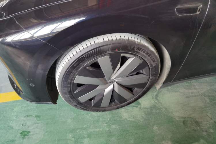 Used Li Auto Li Auto i6 2025 Model Four-Wheel-Drive Standard Type