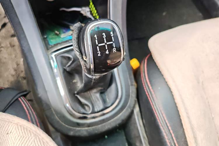 Used Cowin C3R 2015 1.5L Manual Gold Diamond Edition