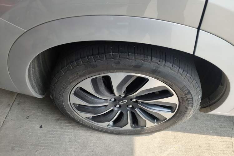 Used Hima AITO M7 2024 1.5T Rear-Drive Plus Version 5 Seats Exterior 5