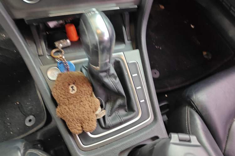 Used Volkswagen Golf 2016 230TSI Automatic Luxury Version
