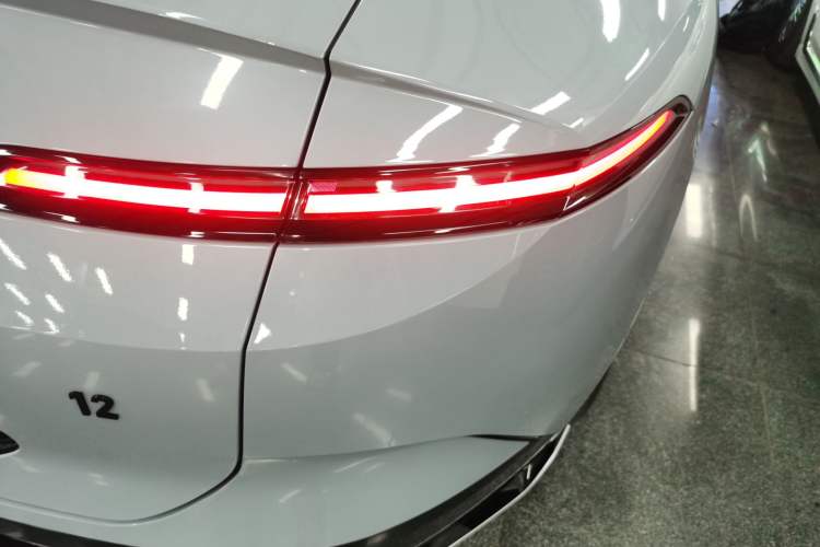 Used Avatr 12 2024 650 Three-Laser Four-Wheel Drive Performance Edition Exterior 3