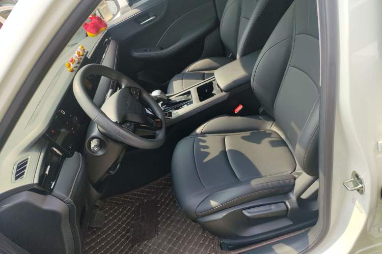 Used Roewe i5 2023 1.5L CVT Luxury Edition