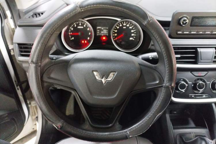 Used Wuling Hongguang S3 2019 1.5L Manual Standard Version China VI Standard
