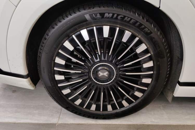 Used XPeng X9 2025 740 Ultra-Long Range Max
