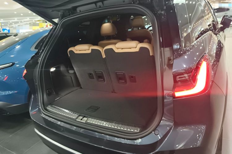 Used Nio ES8 2020 580 km Range Signature Edition Six-Seater Version
