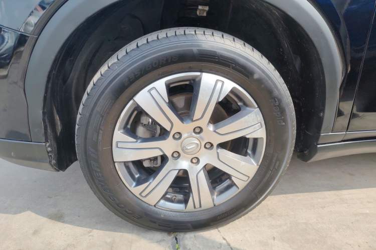 Used GAC Trumpchi GS7 2017 320T Two-Wheel-Drive Luxury Model Left Front Wheel Hub