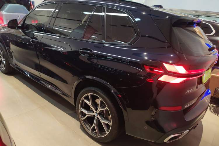 Used BMW X5 2023 xDrive 30Li Luxury M Sport Night Edition Package